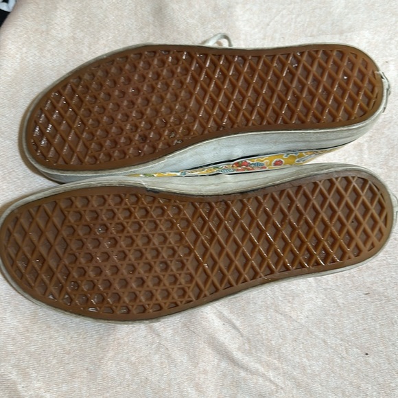 VANS Alice in Wonderland sneakers sz 9 - Picture 8 of 8